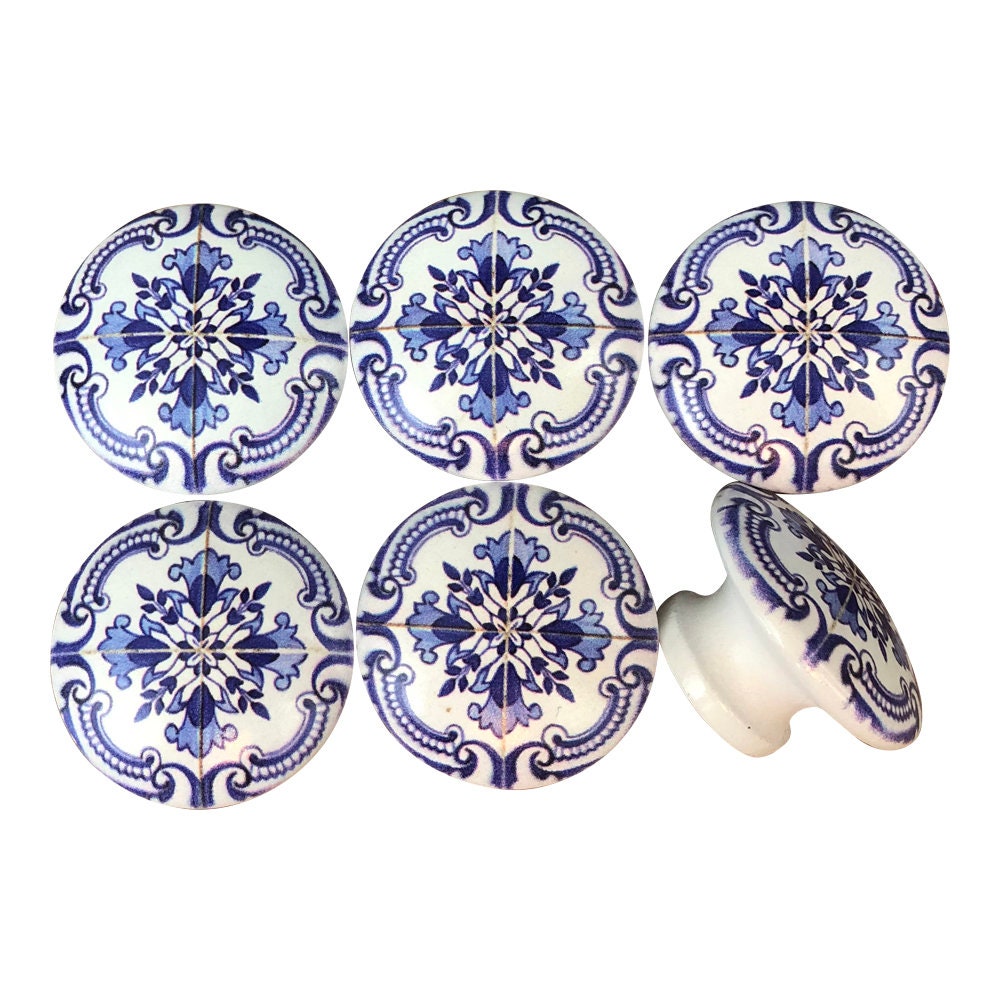 Juego de 6 pomos de gabinete con estampado de medallón azul