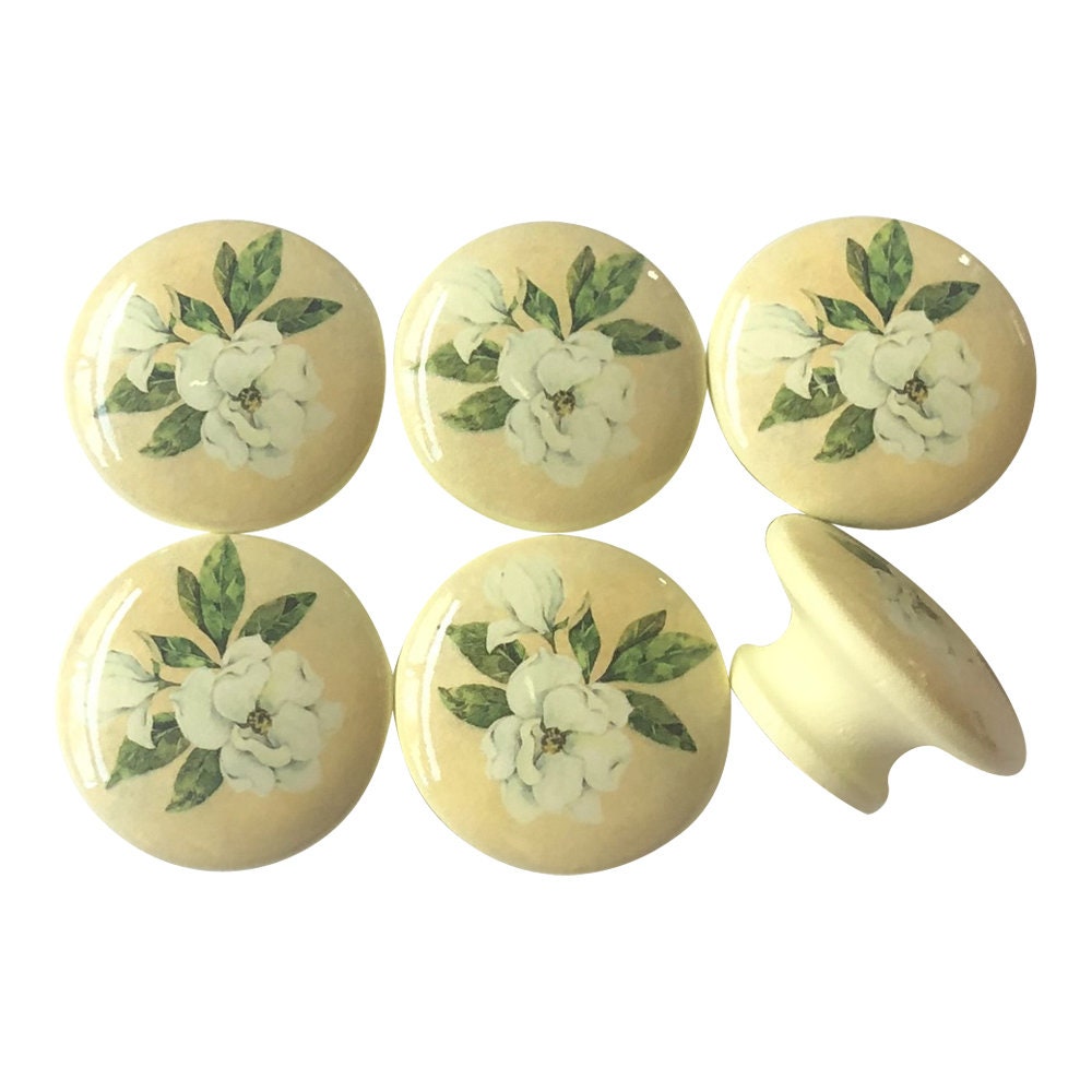 Juego de 6 pomos de madera con estampado de magnolia para armario, cómoda, cajón, cocina