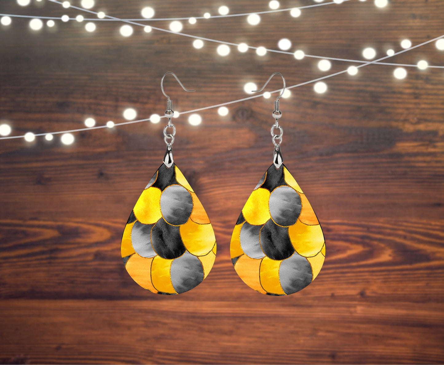 Amarillo negro y gris abstracto madera impresión lágrima colgante impreso pendientes joyería hecha a mano