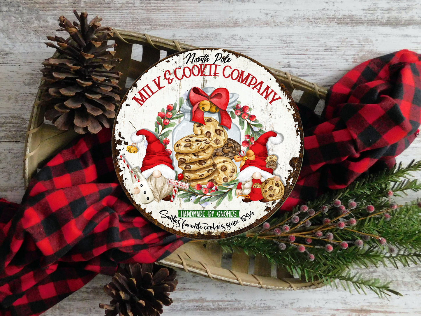 Mild and Cookie Company - Letrero de madera hecho a mano con estampado redondo navideño para puerta de granja