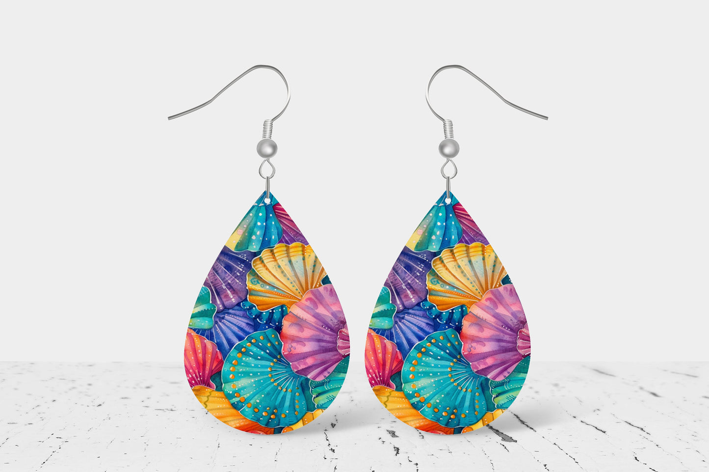 New Release Bright Sea Shells Print Earrings Print Tear Drop Wood Dangle Earrings Hypoallergenic Jewelry