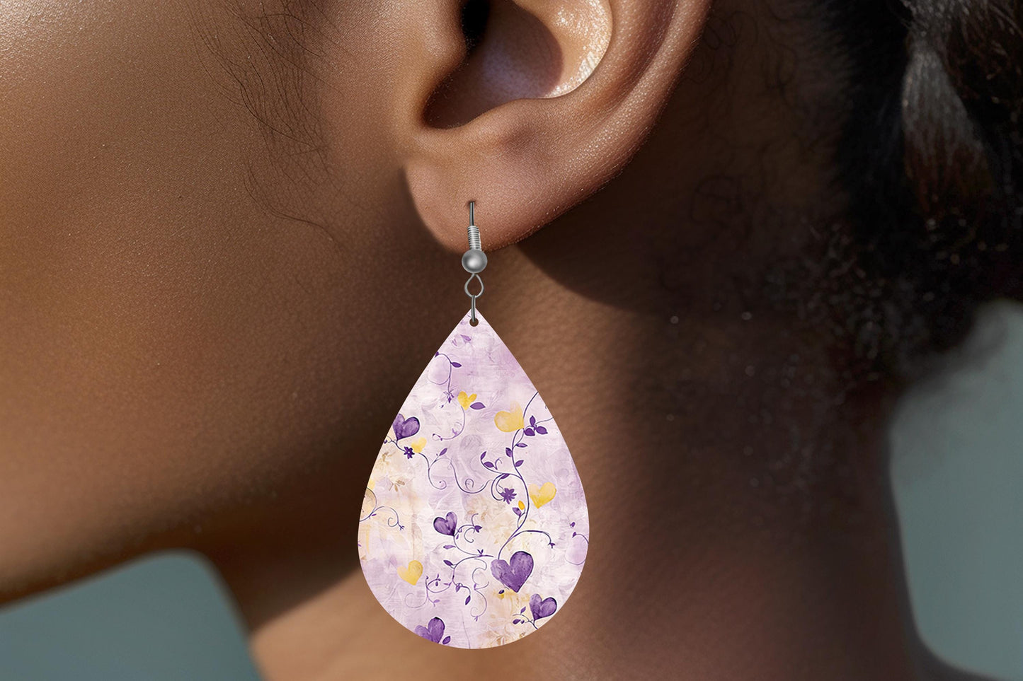 New Release Little Purple Hearts Print Earrings Print Tear Drop Wood Dangle Earrings Hypoallergenic Jewelry