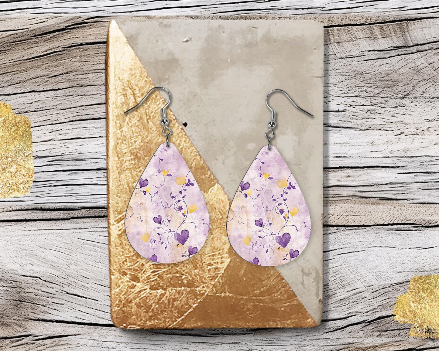 New Release Little Purple Hearts Print Earrings Print Tear Drop Wood Dangle Earrings Hypoallergenic Jewelry