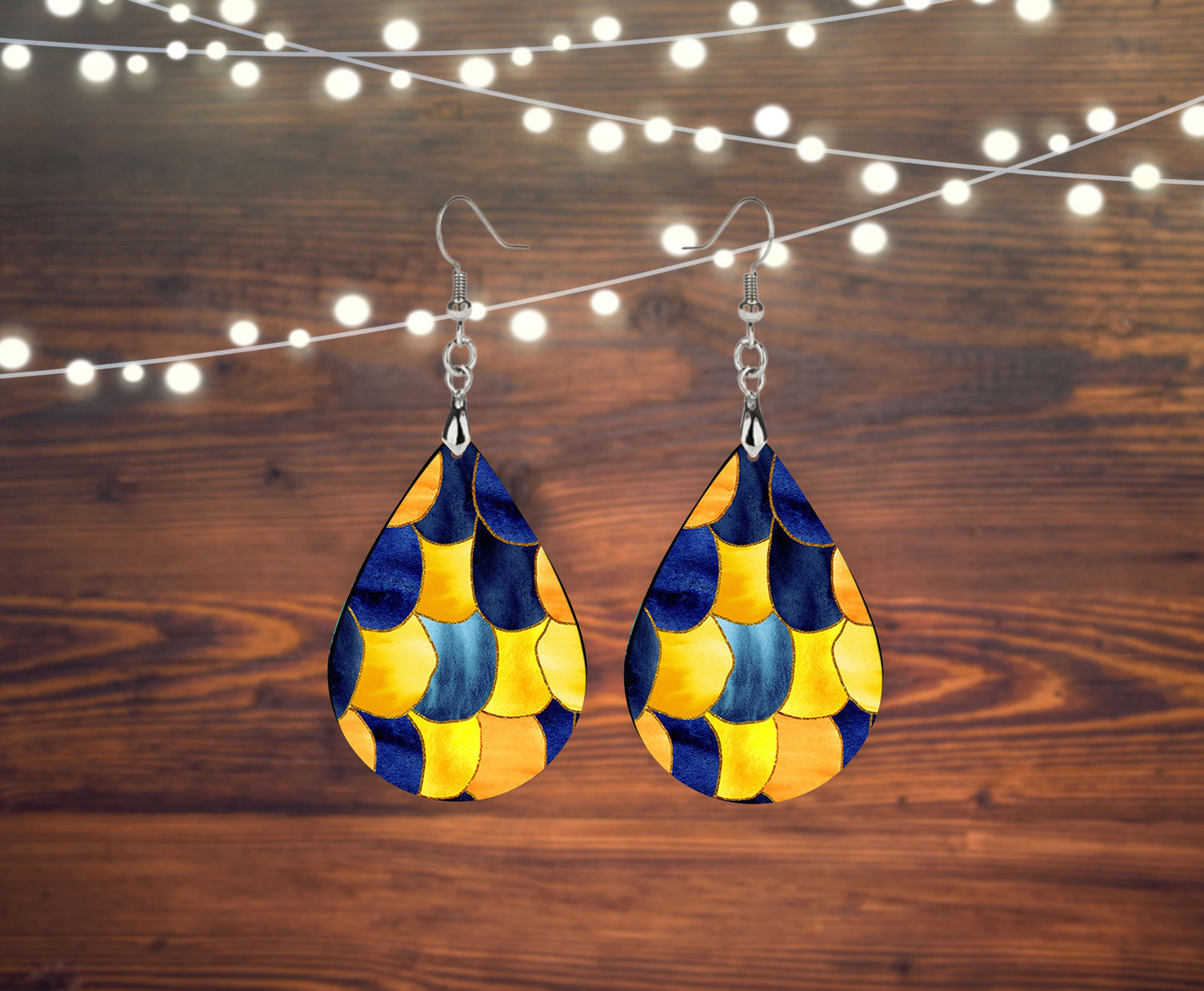 Pendientes estampados con forma de lágrima abstracta, color azul marino y amarillo, hechos a mano