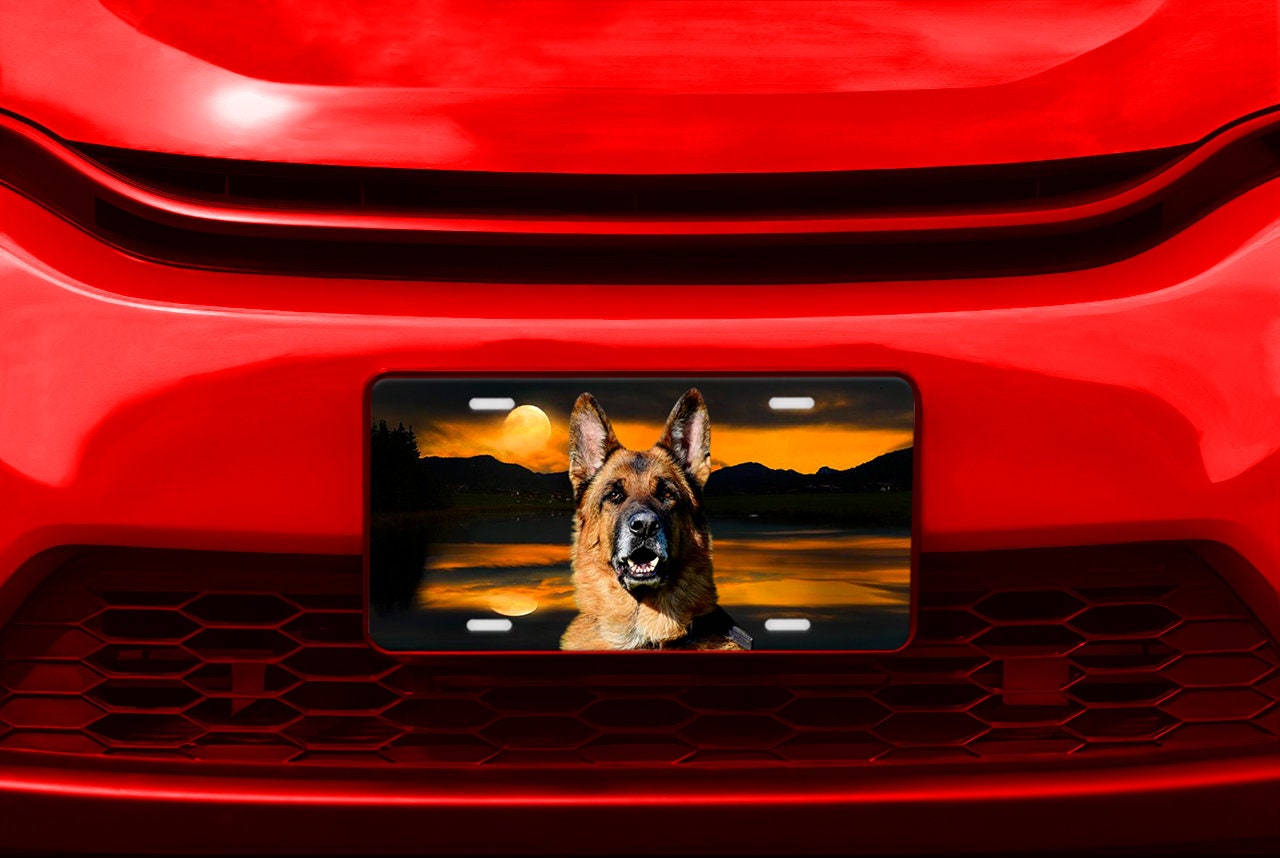 German Shephard Full Moon Pet Lovers Dog Aluminum Vanity License Plate Car Accessory Decorative Front Plate